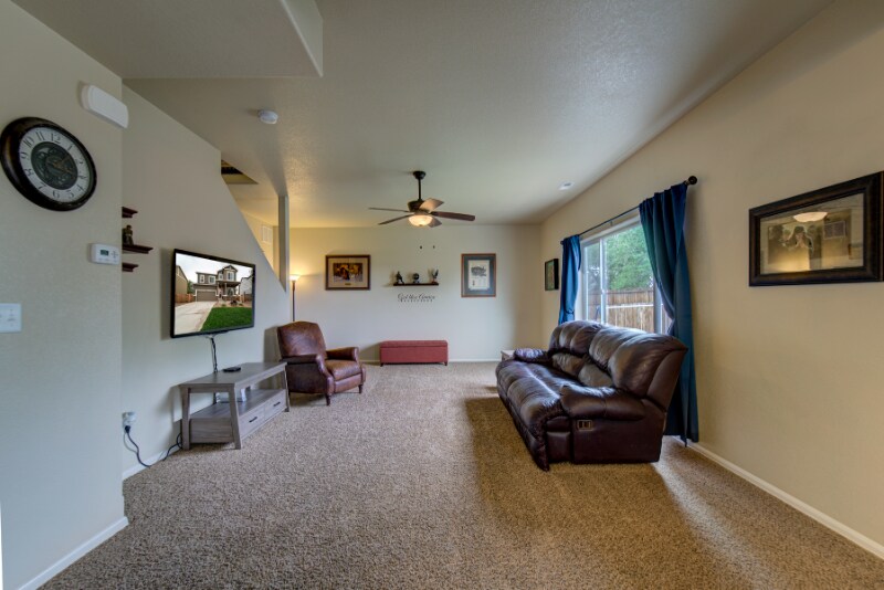 Building Photo - 9711 Desert Lily Cir