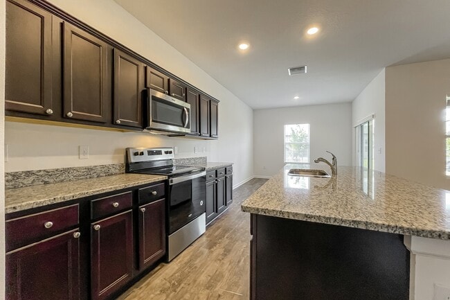 Building Photo - Riverstone