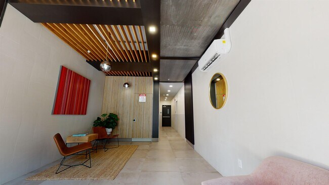 Building Photo - 580 Palisade Ave