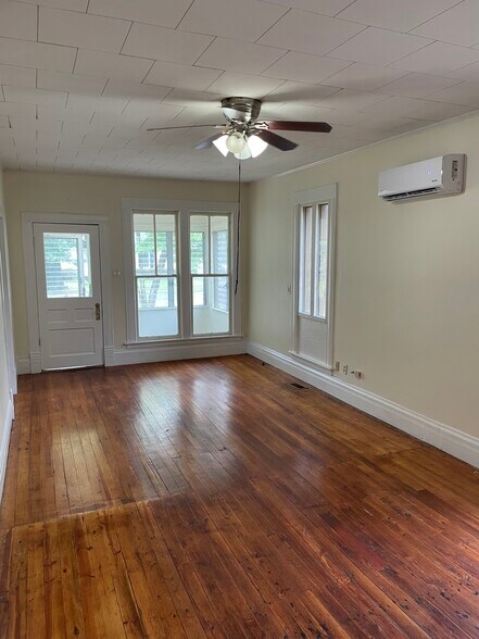 Primary Photo - 1415 Pine Bluff St