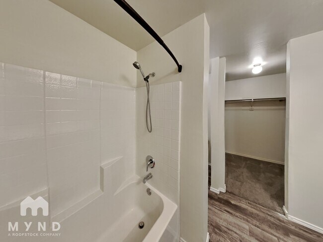 Building Photo - 10529 NW 19th St