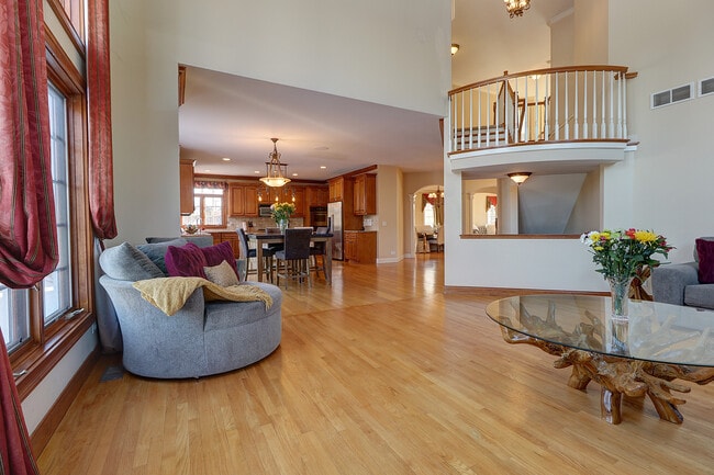 Building Photo - 26025 Whispering Woods Cir