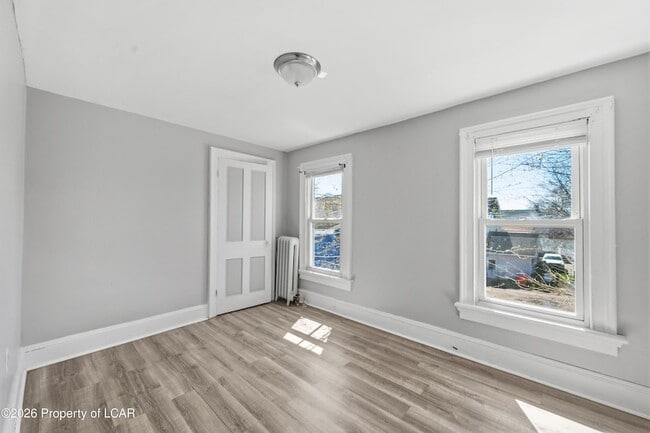 Building Photo - 175 Dundaff St