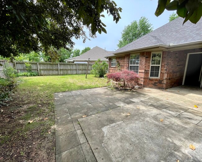Building Photo - 5213 S 60th Pl