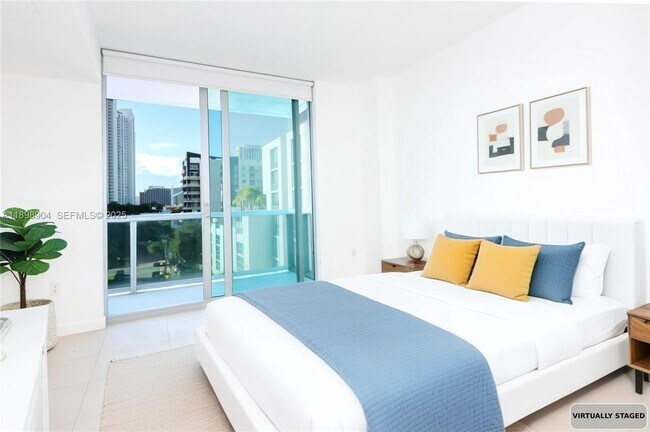 Building Photo - 333 NE 24th St