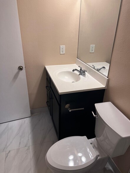 Building Photo - 7717 Gulf Ct