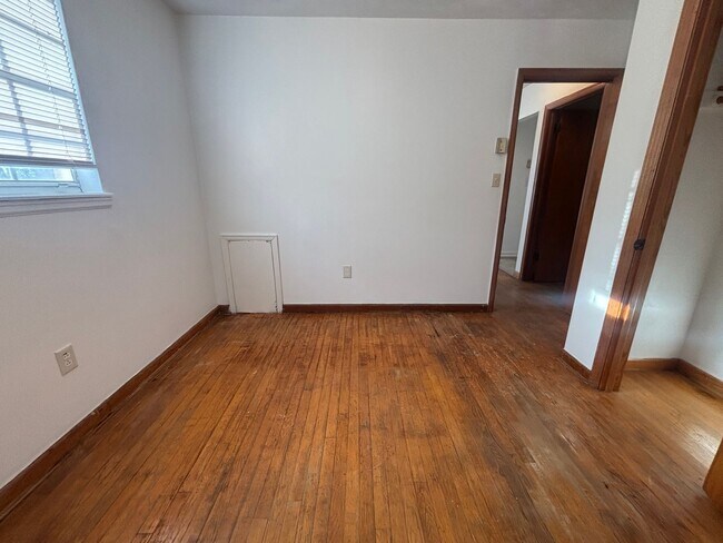 Building Photo - Idlewild Property