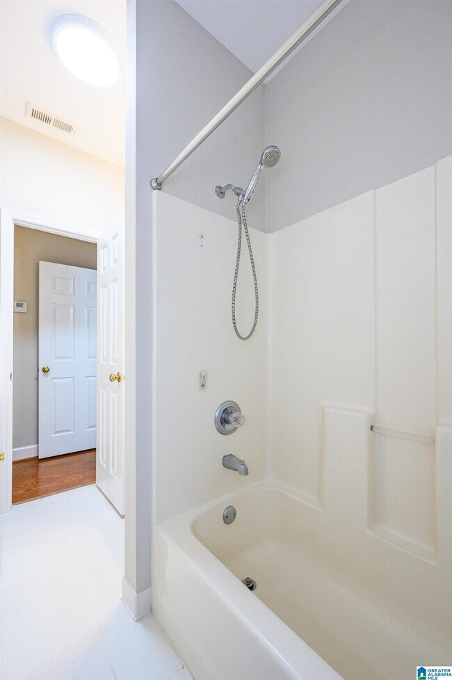 Building Photo - 1525 Jacobs Cir