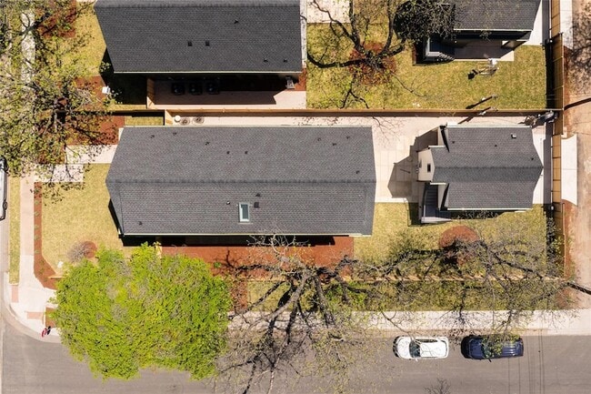 Building Photo - 2401 Willow St