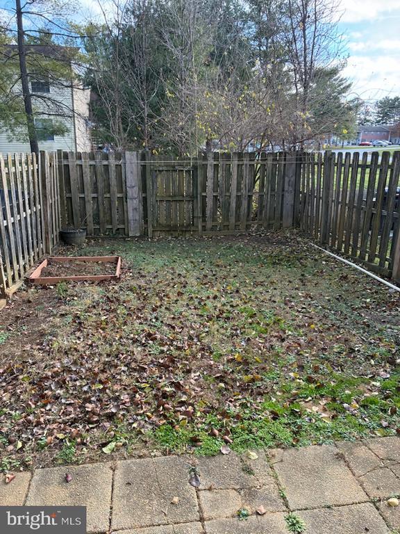 Building Photo - 1874 Abbey Ln