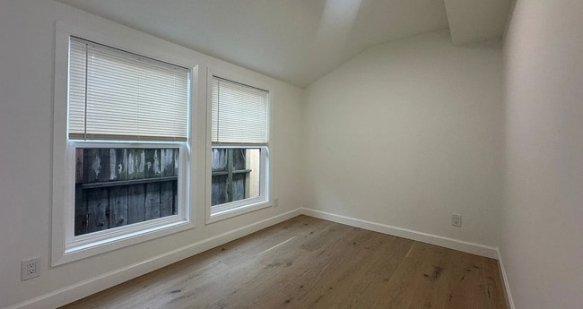 Building Photo - Fully Renovated 3BR/2.5BA SFH | Modern Upgrades | Prime San Mateo Location!