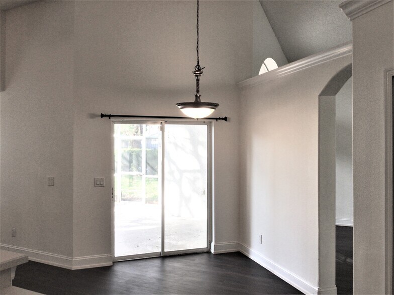 Building Photo - 882 Grand Hughey Ct