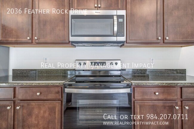 Building Photo - 2036 Feather Rock Dr