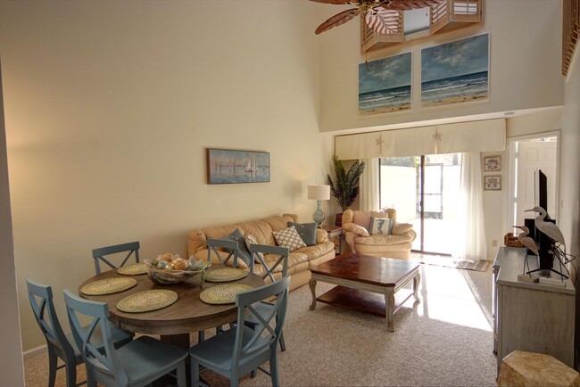Building Photo - 508 Sea Oats Dr