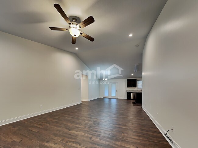 Building Photo - 127 Ann Cove Ln