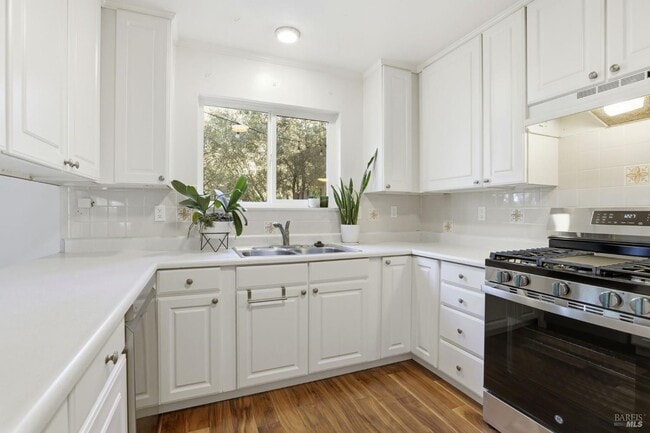 Building Photo - 122 Mariner Green Ct