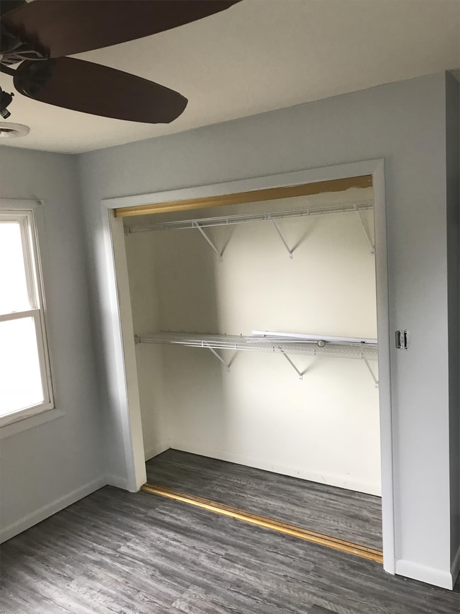 Building Photo - 252 Mayfield Ave