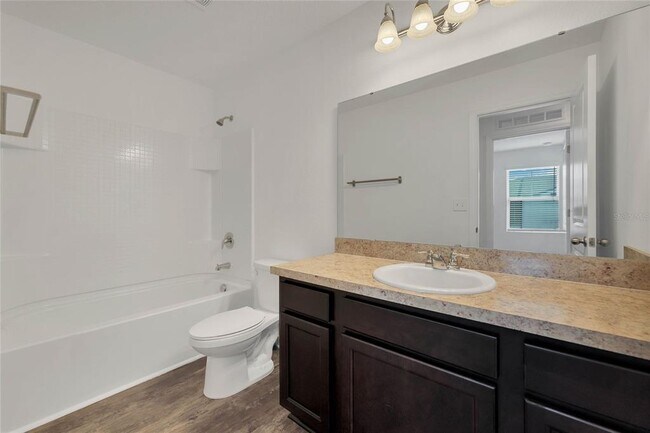 Building Photo - 840 Grandin St