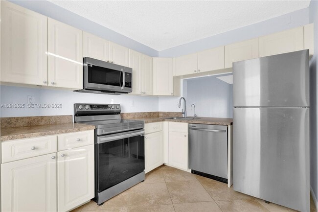 Building Photo - 3050 NW 42nd Ave