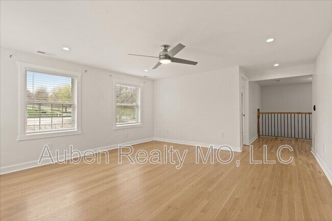 Building Photo - 4605 Harrison St