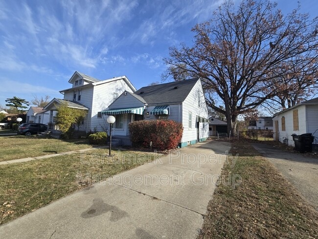 Building Photo - 19960 Wisconsin St