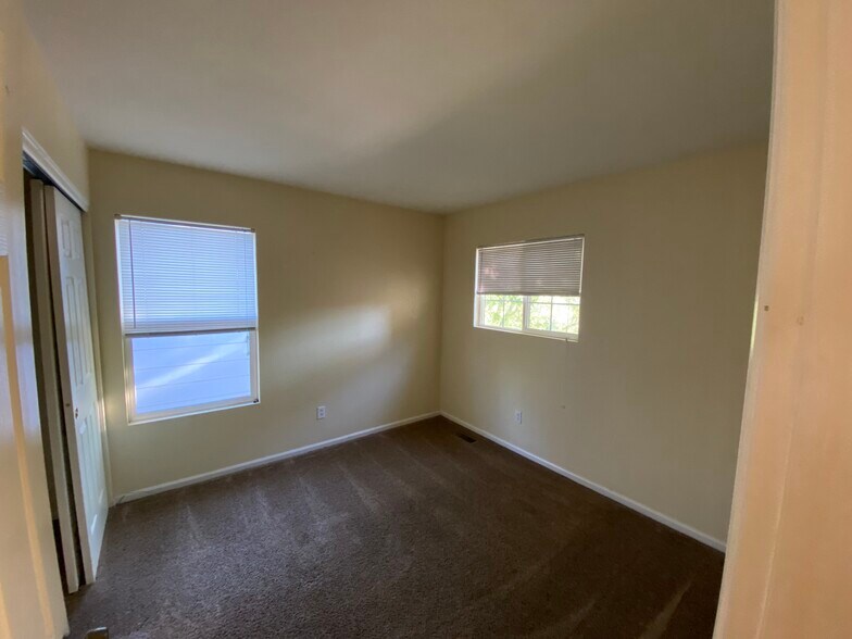 Building Photo - 3282 Billington Dr