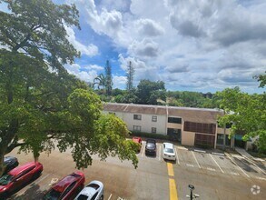 Building Photo - 1 Bed/1.5 Bath