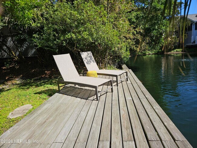 Building Photo - 216 Salt Grass Ct