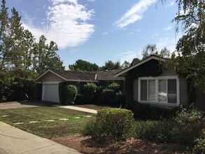 Building Photo - 3863 Campolindo Dr