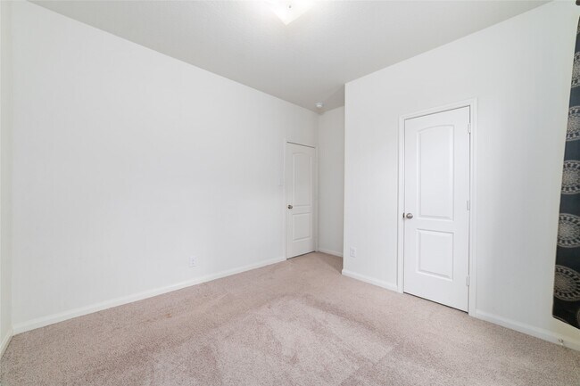 Building Photo - 12054 Fairquarter Ln