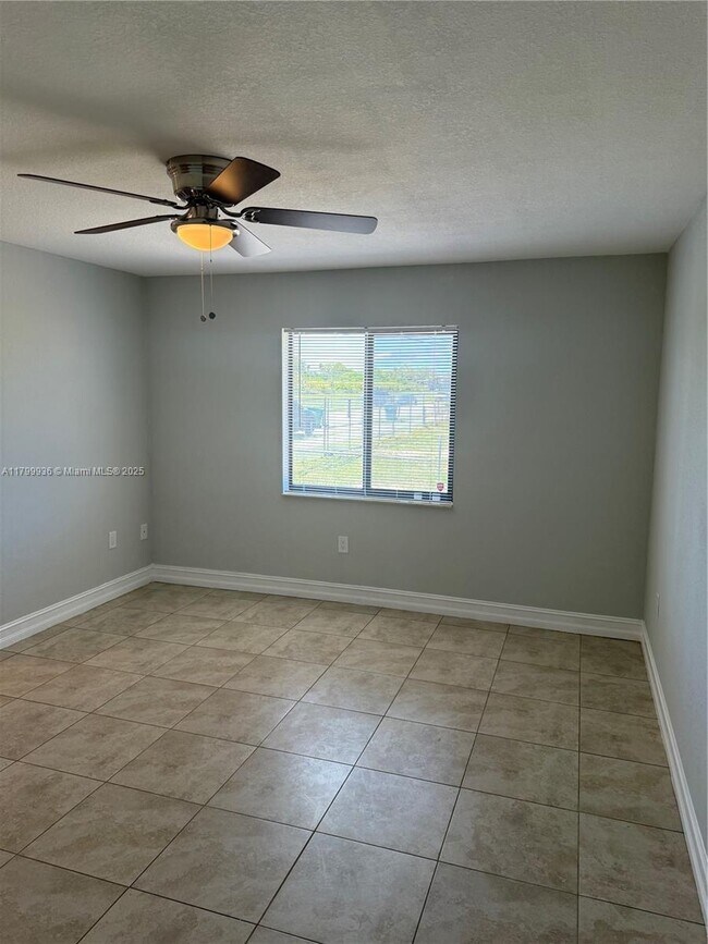 Building Photo - 26735 SW 139th Ave