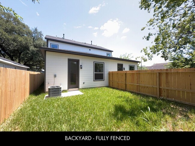 Building Photo - 8618 Lee Otis St