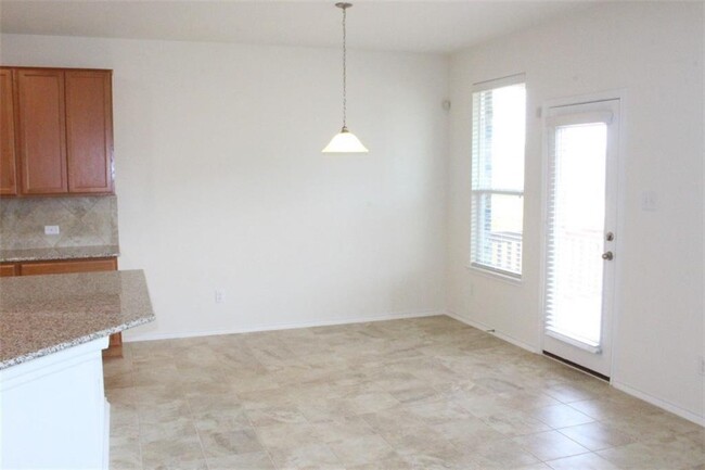 Building Photo - 1708 Uhland Dr