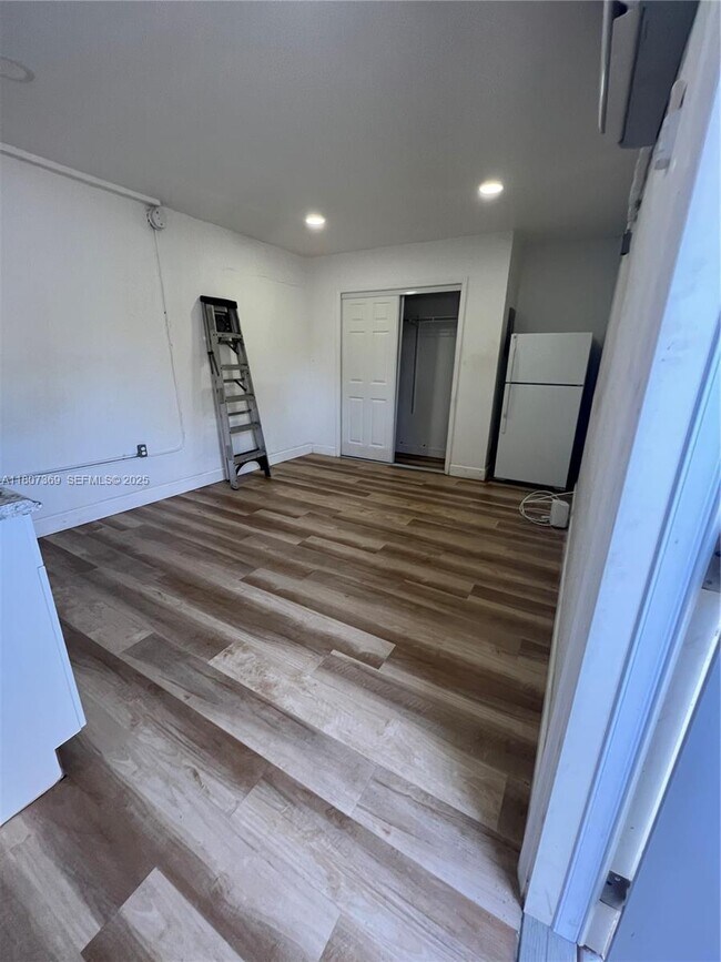 Building Photo - 410 Pennsylvania Ave