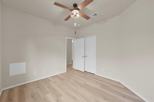 Building Photo - 9442 E Woodmark