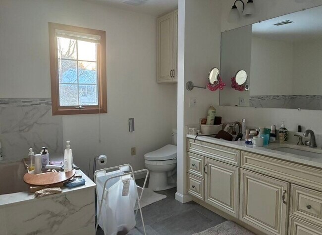 Building Photo - 29 Page Rd