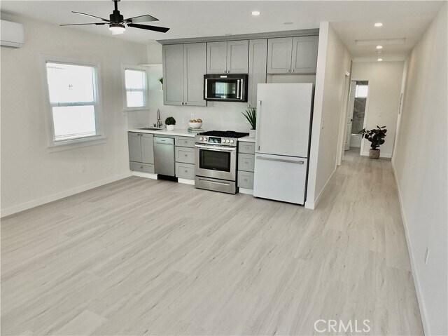 Building Photo - 2618 Lime Ave