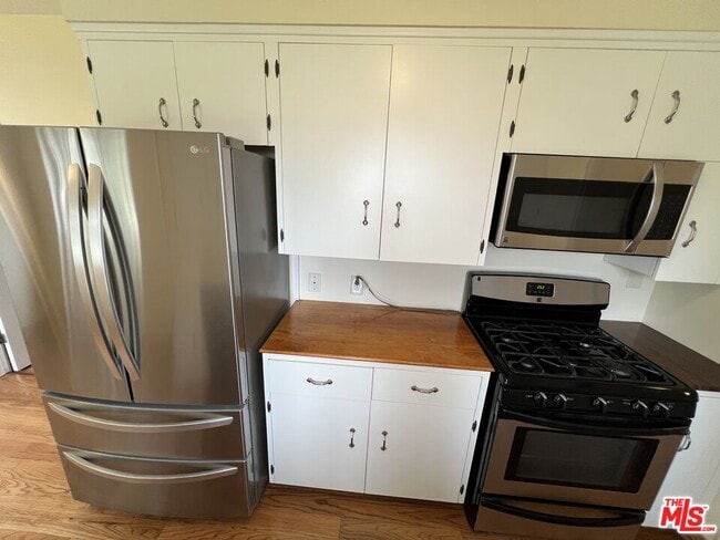 Building Photo - 214 Bellino Dr