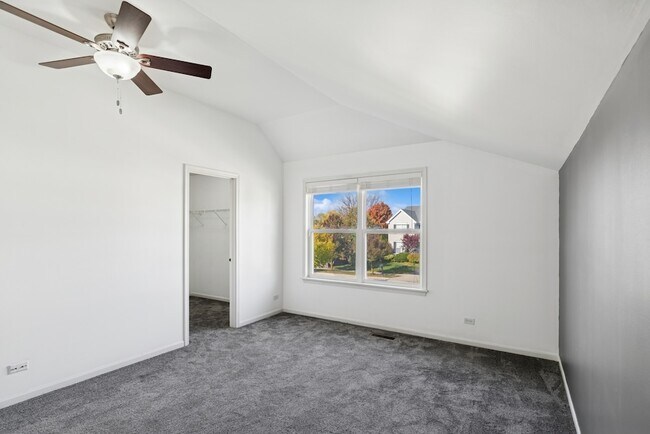 Building Photo - 1534 S Falcon Dr