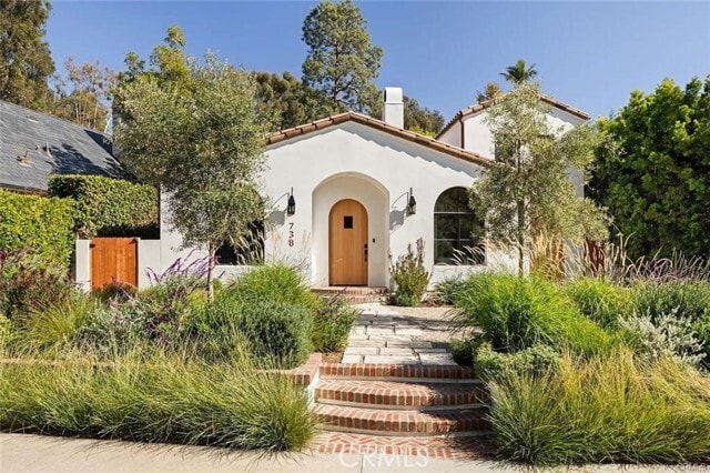 Building Photo - 738 San Lorenzo St