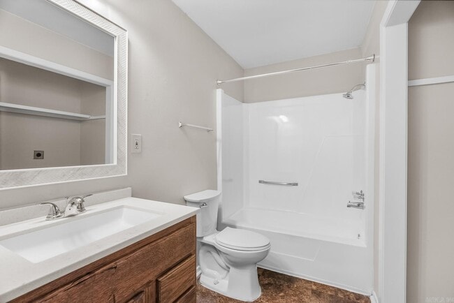 Building Photo - 151 Summerwood Dr