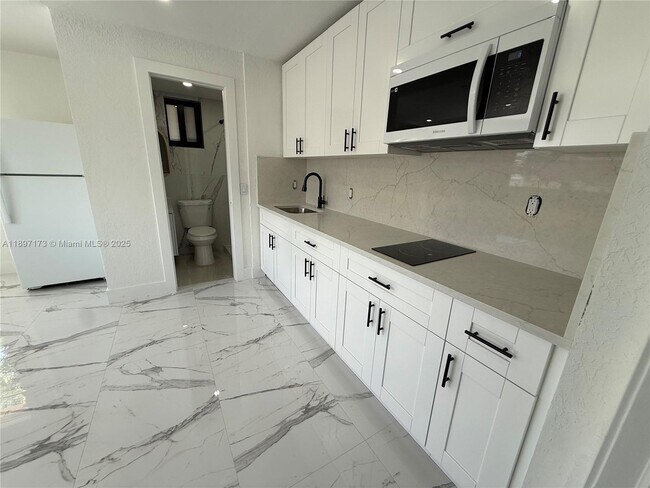 Building Photo - 9824 SW 26th Terrace