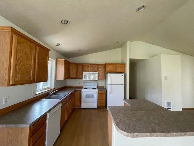 Building Photo - 105 Ben Williams Ln
