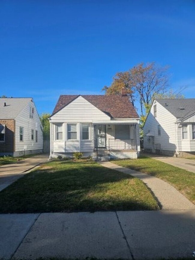 Building Photo - 13831 Carlisle Dr
