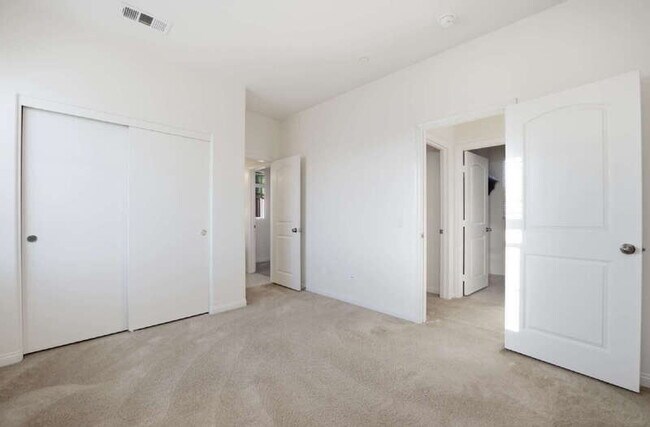 Building Photo - 1482 Franceschi Dr