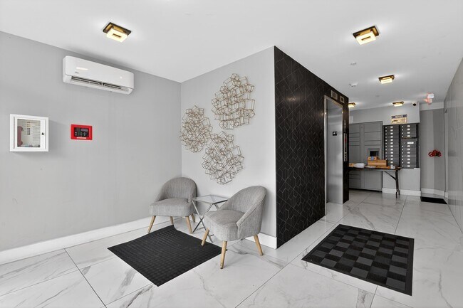 Building Photo - 43-45-45 W 32nd St