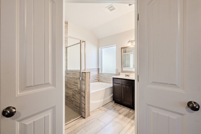 Building Photo - 1040 Indigo Sky St