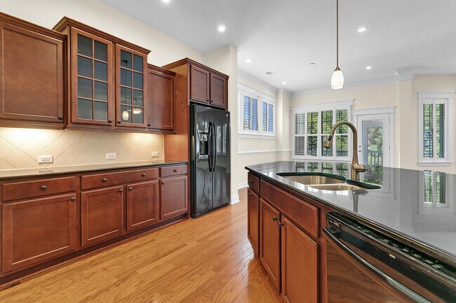 Building Photo - 3688 Maidstone Dr