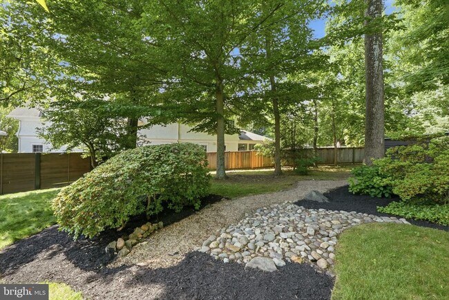 Building Photo - 5902 Wilson Ln