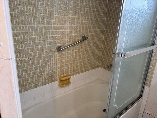 Building Photo - 200 Ashbury Rd